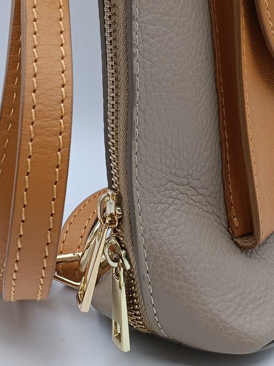 DIVINA FERENZE Beige and Caramel Leather Backpack Purse w/ Gold Color Hardware main image 7